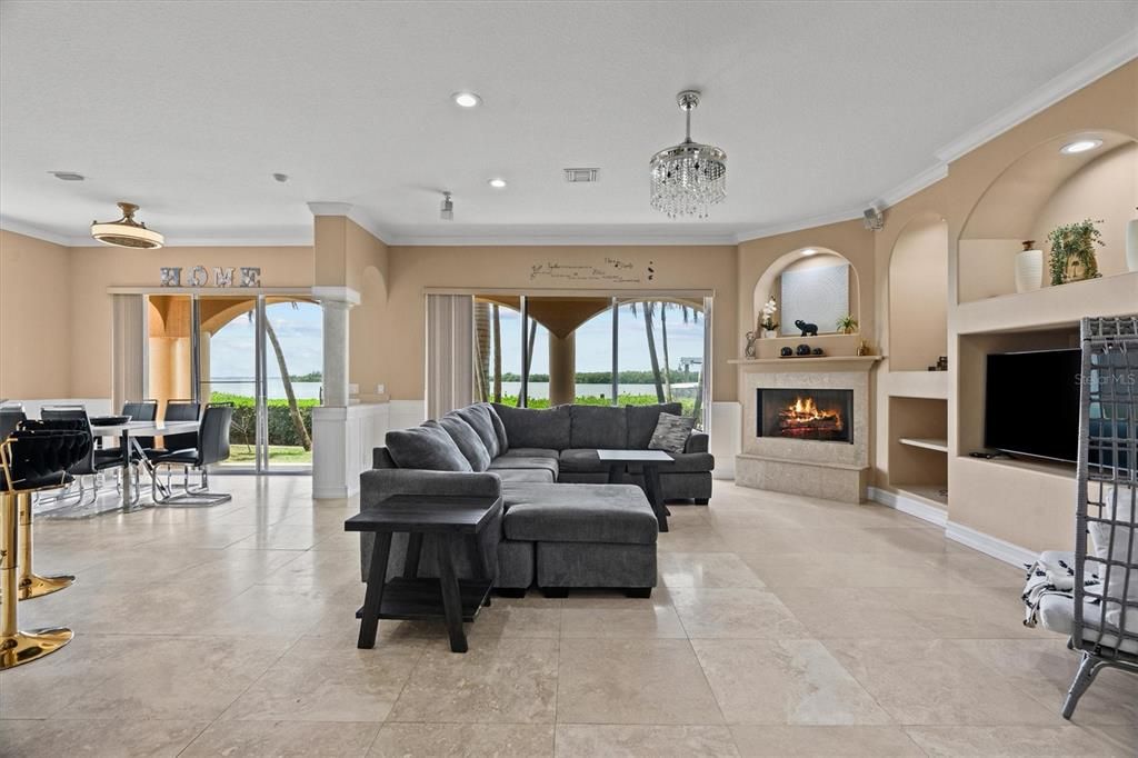 For Sale: $3,100,000 (7 beds, 5 baths, 4967 Square Feet)