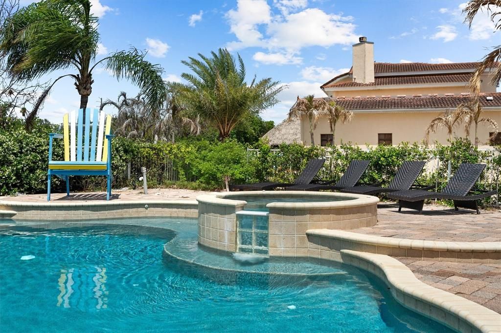 For Sale: $3,100,000 (7 beds, 5 baths, 4967 Square Feet)