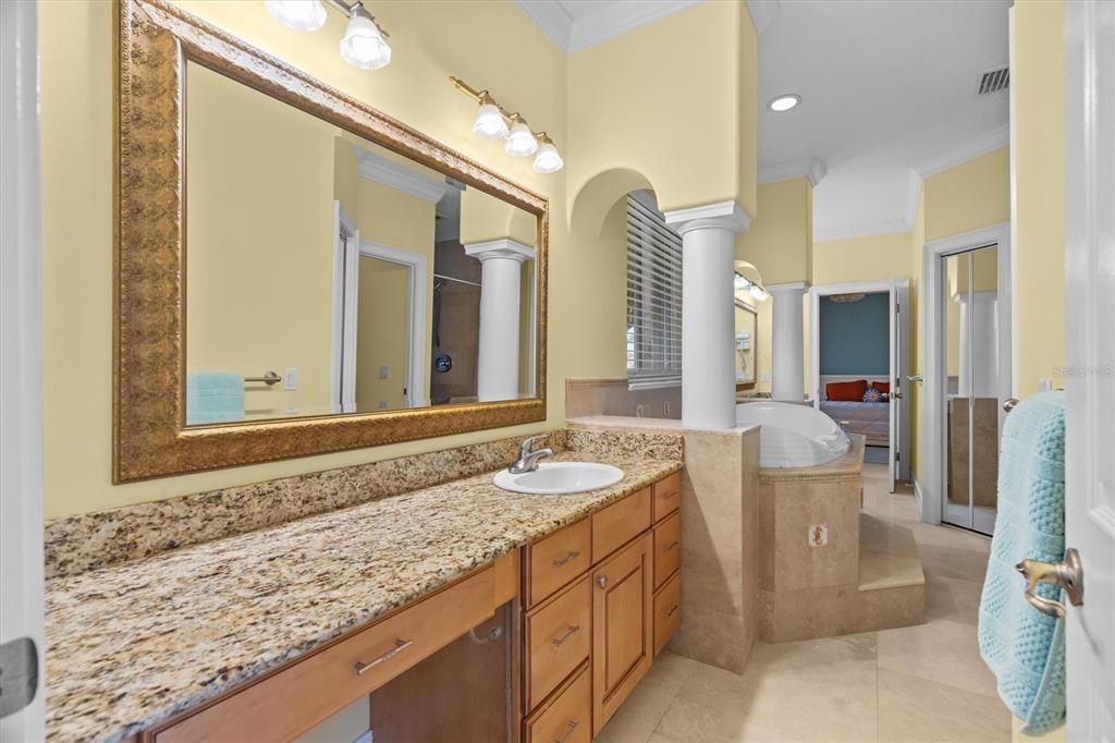 For Sale: $3,100,000 (7 beds, 5 baths, 4967 Square Feet)