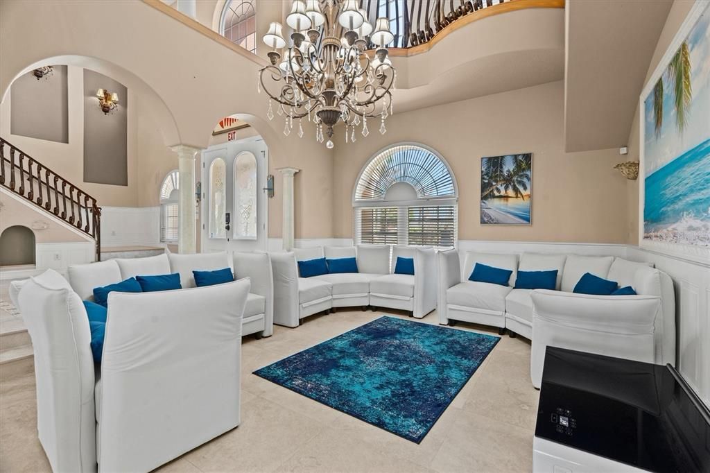 For Sale: $3,100,000 (7 beds, 5 baths, 4967 Square Feet)
