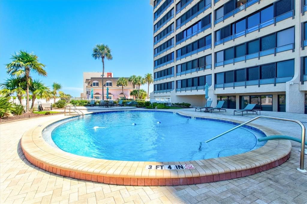 For Sale: $1,275,000 (2 beds, 2 baths, 1515 Square Feet)