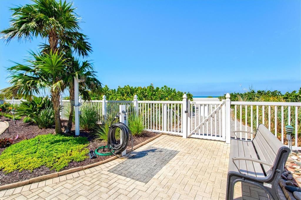 For Sale: $1,275,000 (2 beds, 2 baths, 1515 Square Feet)