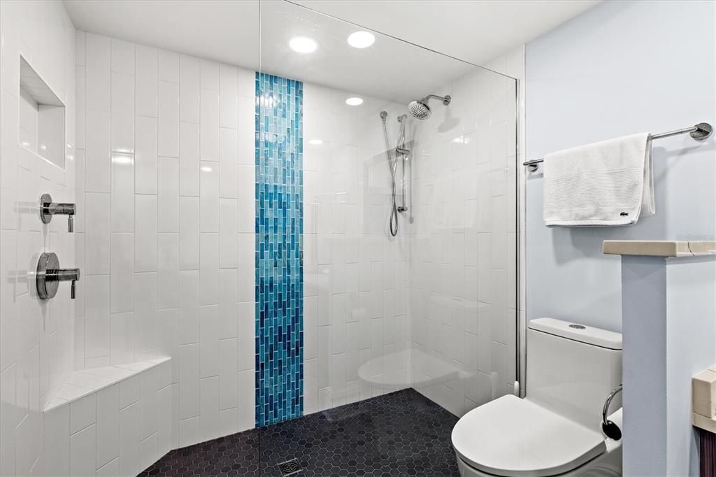 For Sale: $1,275,000 (2 beds, 2 baths, 1515 Square Feet)
