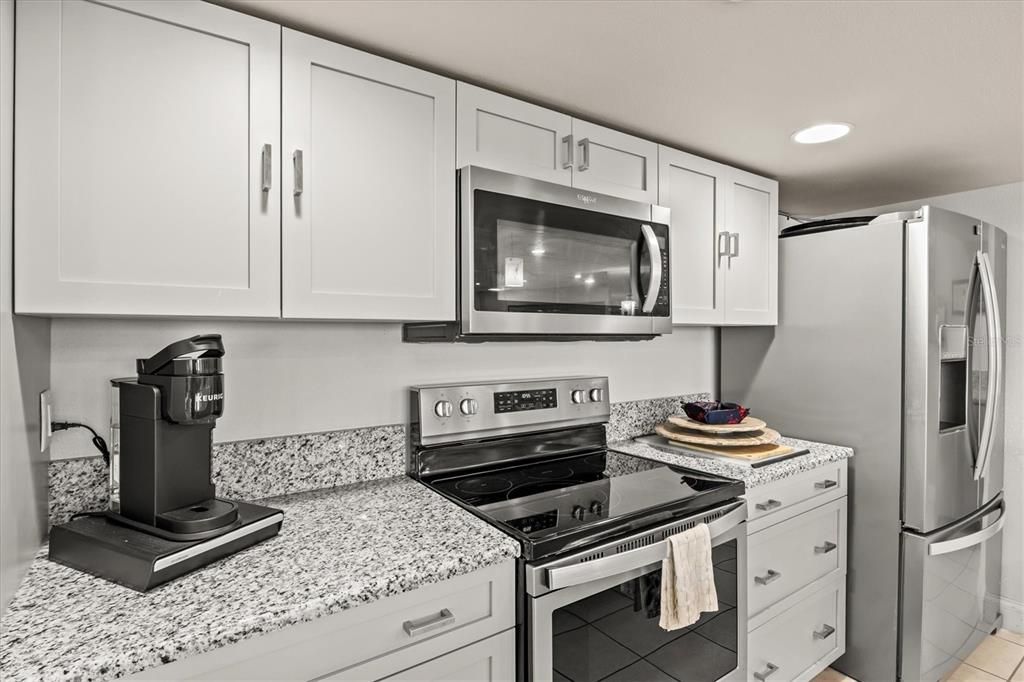 For Sale: $1,275,000 (2 beds, 2 baths, 1515 Square Feet)