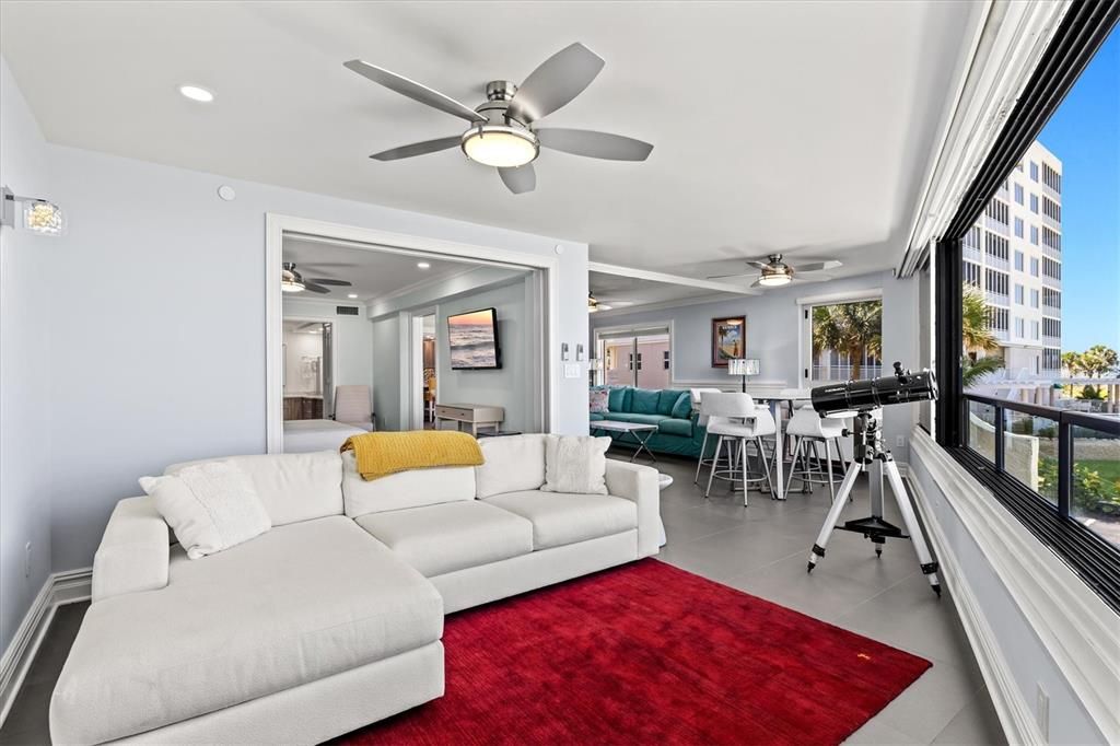 For Sale: $1,275,000 (2 beds, 2 baths, 1515 Square Feet)