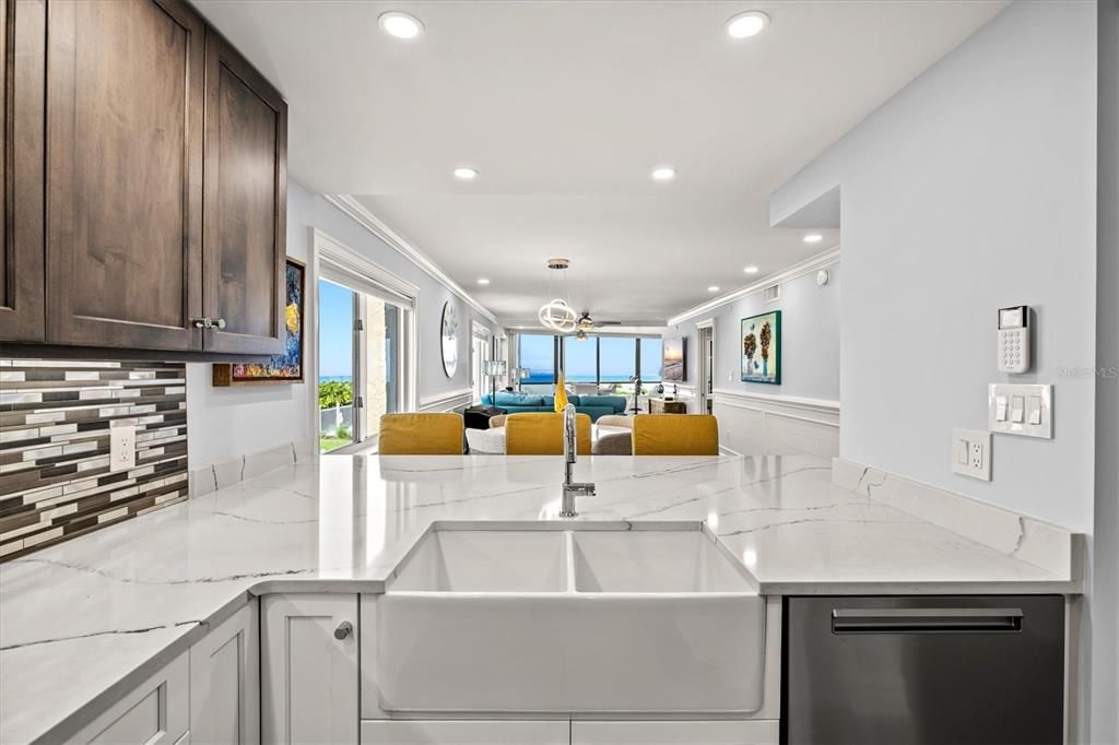 For Sale: $1,275,000 (2 beds, 2 baths, 1515 Square Feet)