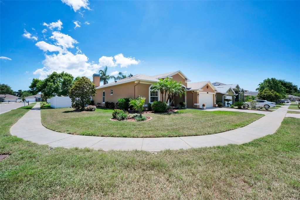 For Sale: $675,000 (3 beds, 2 baths, 1870 Square Feet)