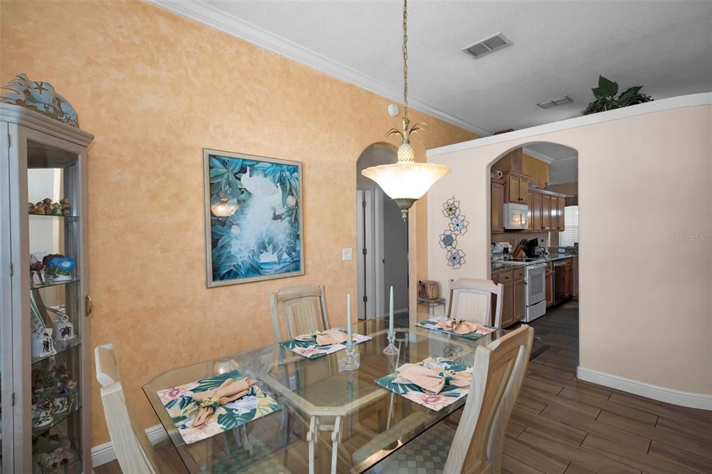 For Sale: $675,000 (3 beds, 2 baths, 1870 Square Feet)
