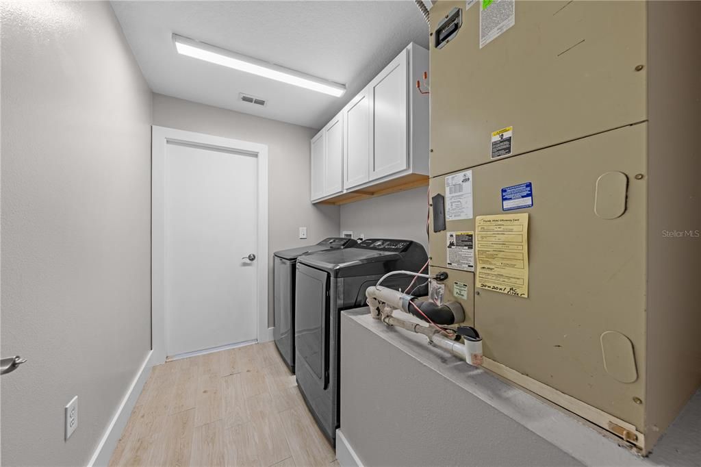 En Venta: $599,000 (3 camas, 2 baños, 1636 Pies cuadrados)