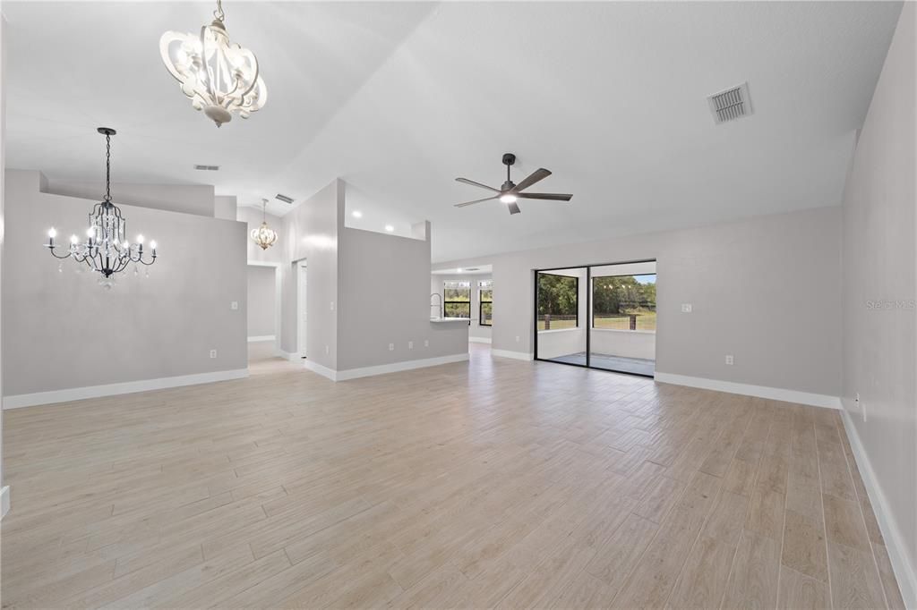En Venta: $599,000 (3 camas, 2 baños, 1636 Pies cuadrados)