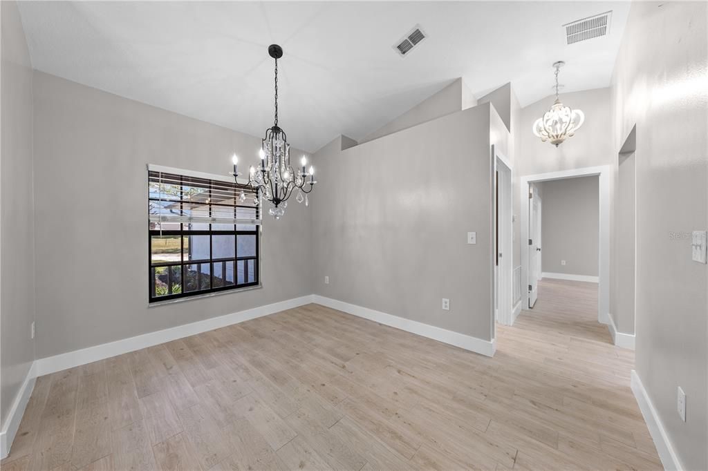 En Venta: $599,000 (3 camas, 2 baños, 1636 Pies cuadrados)