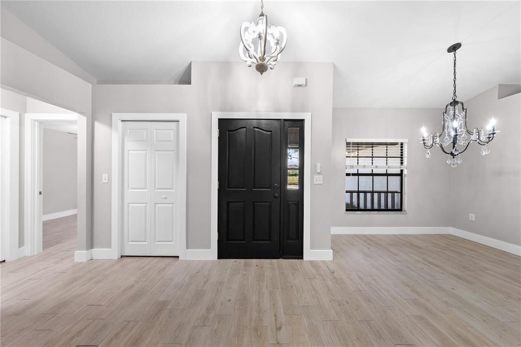 En Venta: $599,000 (3 camas, 2 baños, 1636 Pies cuadrados)