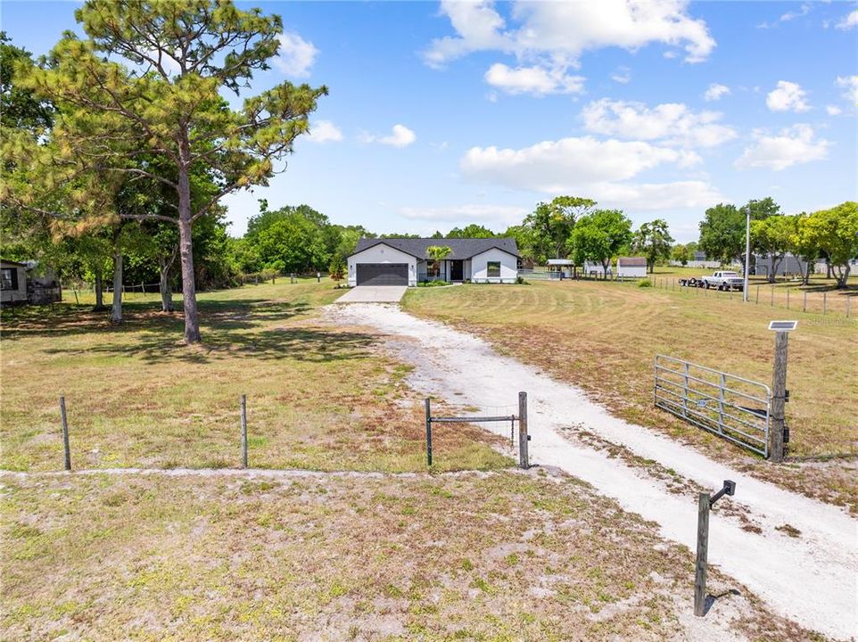 En Venta: $599,000 (3 camas, 2 baños, 1636 Pies cuadrados)