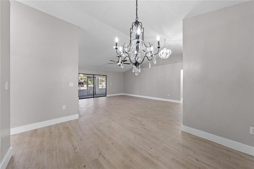 En Venta: $599,000 (3 camas, 2 baños, 1636 Pies cuadrados)