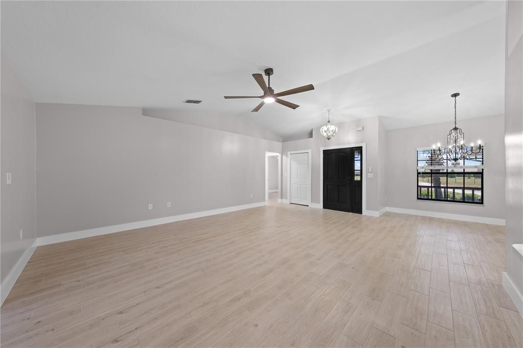 En Venta: $599,000 (3 camas, 2 baños, 1636 Pies cuadrados)