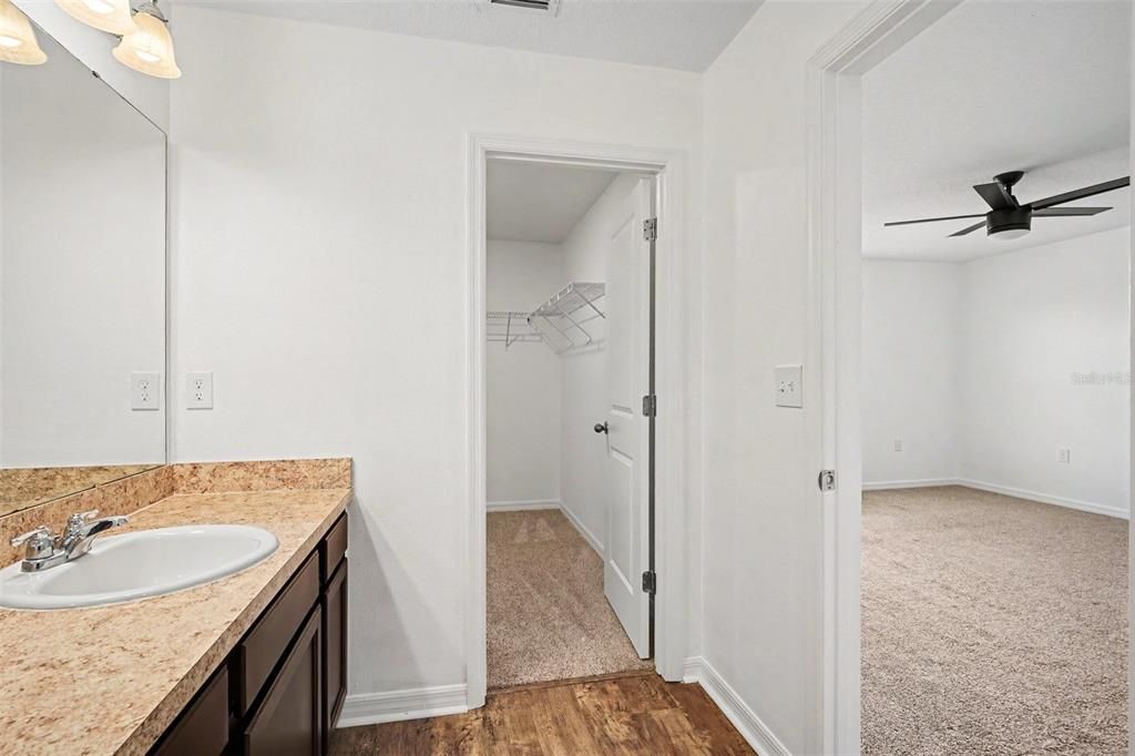 В аренду: $1,900 (3 спален, 2 ванн, 1404 Квадратных фут)