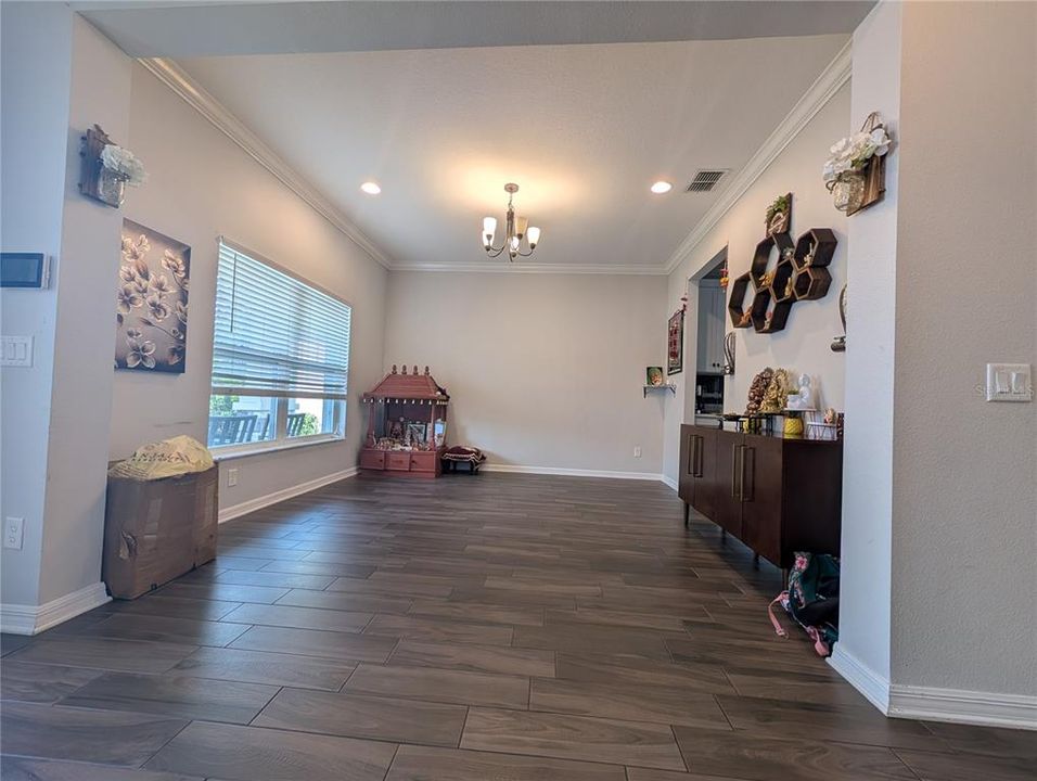 For Rent: $4,300 (5 beds, 4 baths, 3316 Square Feet)