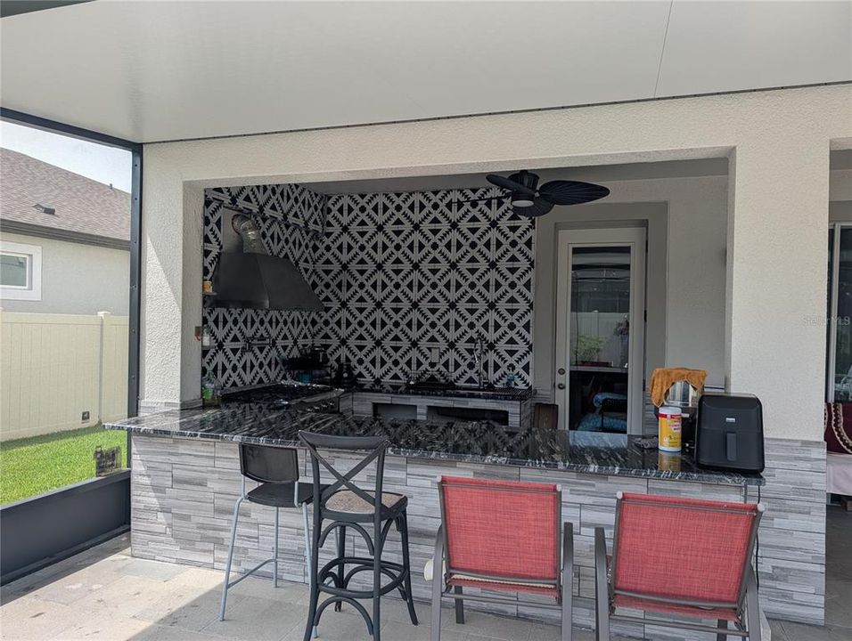For Rent: $4,300 (5 beds, 4 baths, 3316 Square Feet)