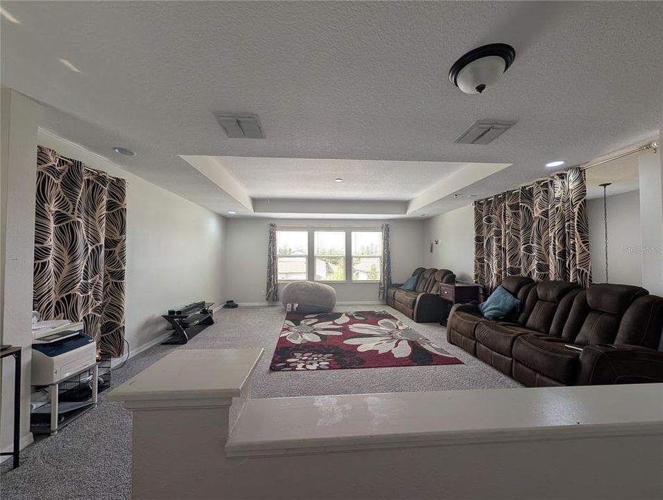 For Rent: $4,300 (5 beds, 4 baths, 3316 Square Feet)