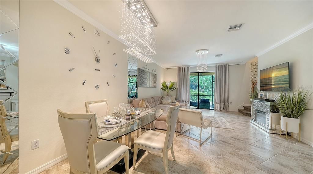 En Venta: $299,000 (3 camas, 2 baños, 1949 Pies cuadrados)