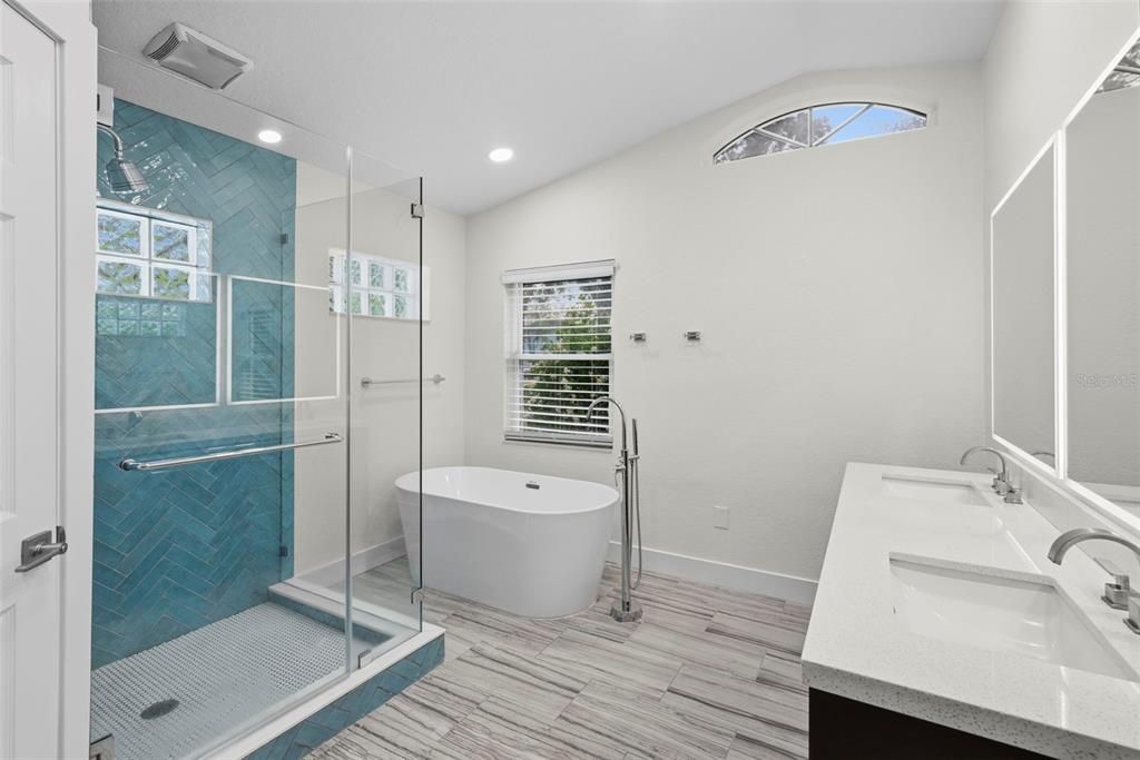 В аренду: $8,000 (3 спален, 2 ванн, 2451 Квадратных фут)