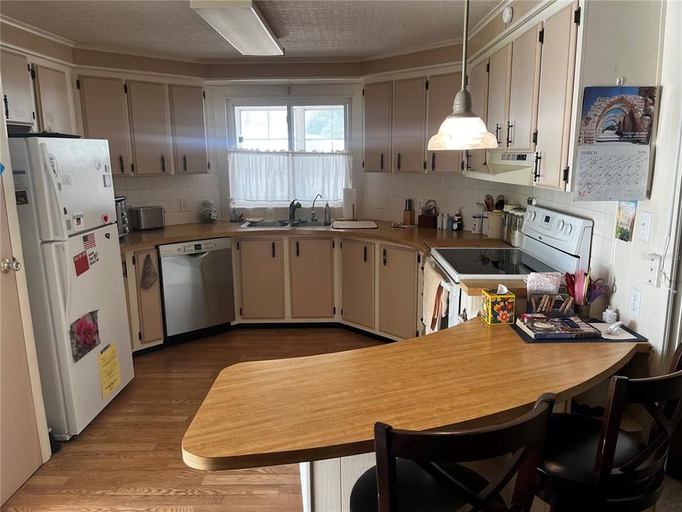 En Venta: $194,500 (2 camas, 2 baños, 1056 Pies cuadrados)
