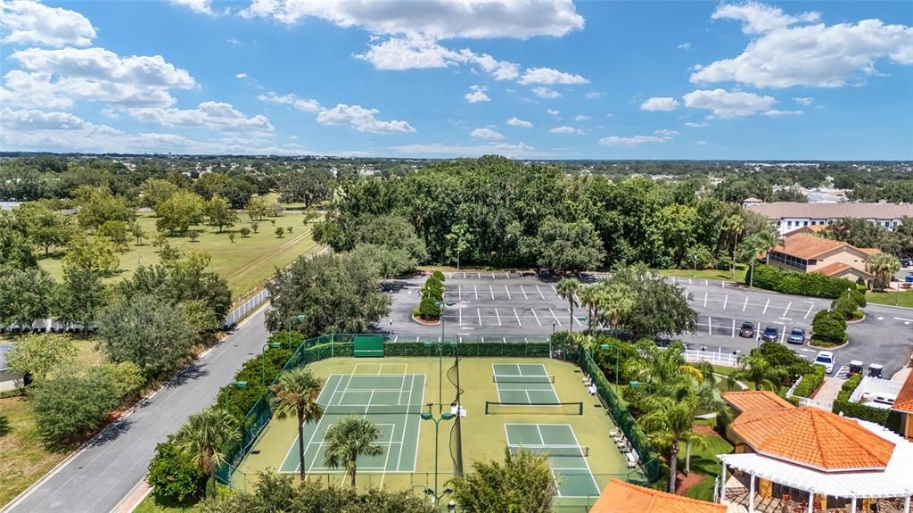 Activo con contrato: $525,000 (3 camas, 2 baños, 1970 Pies cuadrados)