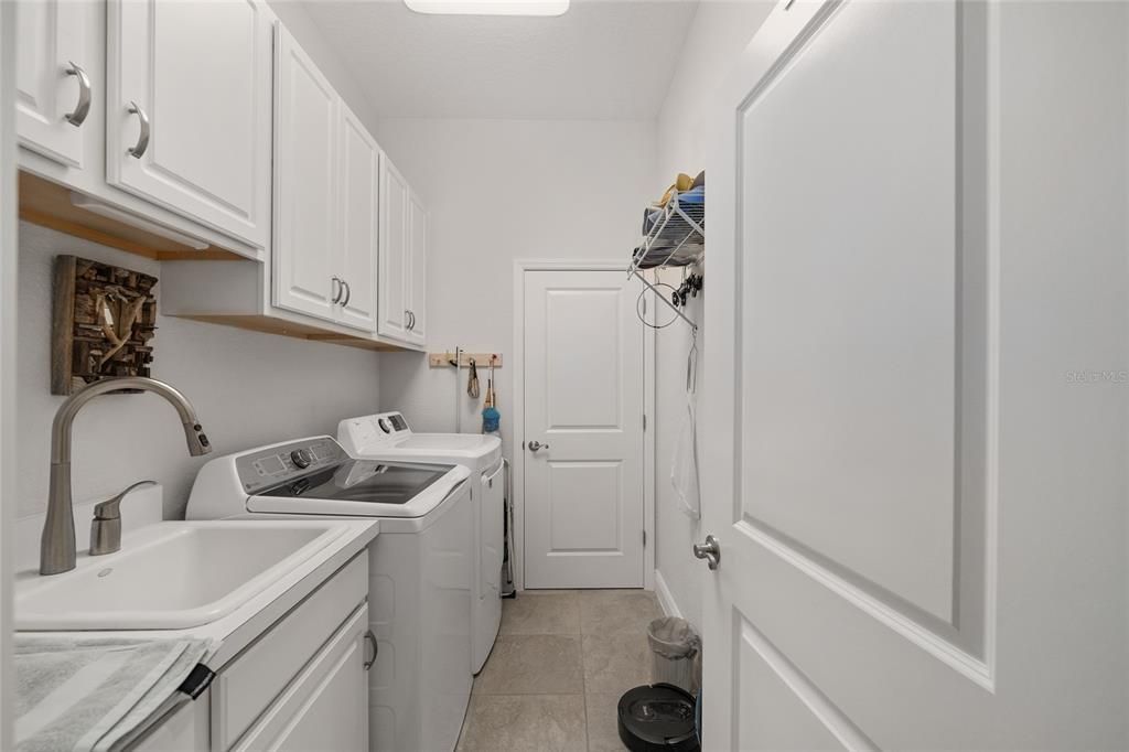 Activo con contrato: $525,000 (3 camas, 2 baños, 1970 Pies cuadrados)