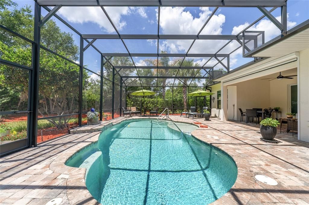 Activo con contrato: $525,000 (3 camas, 2 baños, 1970 Pies cuadrados)
