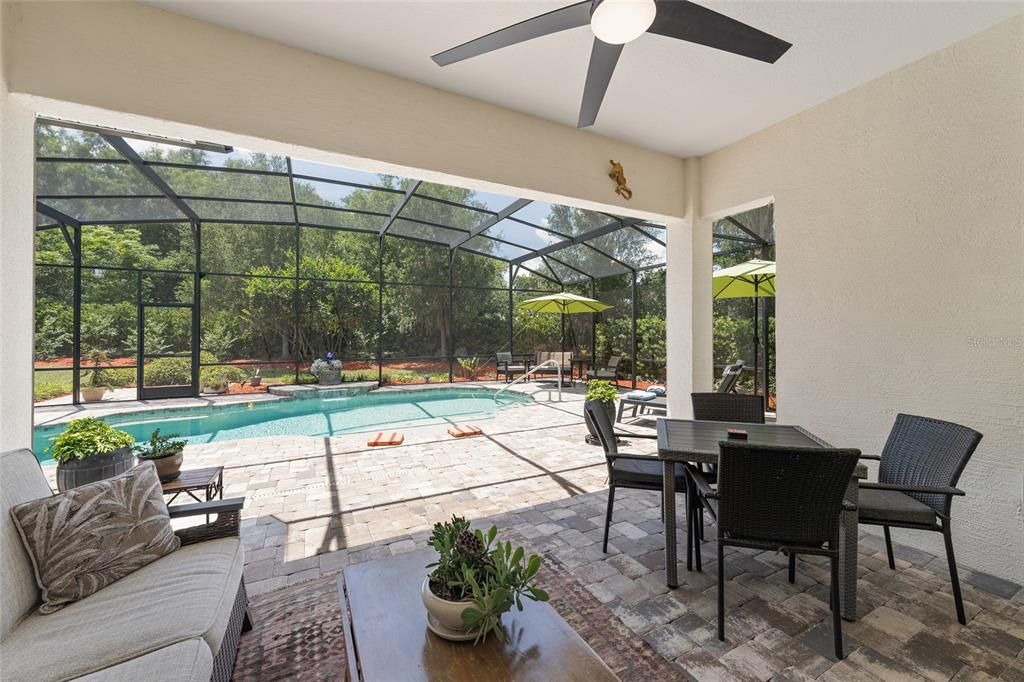 Activo con contrato: $525,000 (3 camas, 2 baños, 1970 Pies cuadrados)