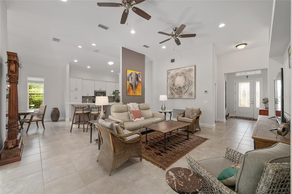 Activo con contrato: $525,000 (3 camas, 2 baños, 1970 Pies cuadrados)