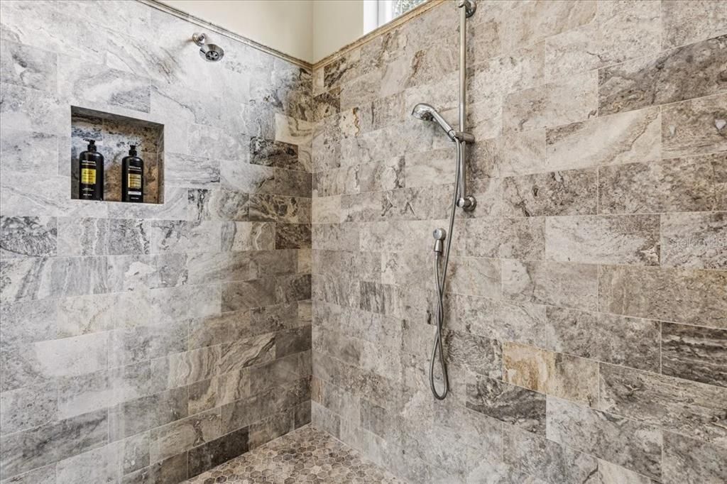 For Sale: $960,000 (3 beds, 3 baths, 3627 Square Feet)