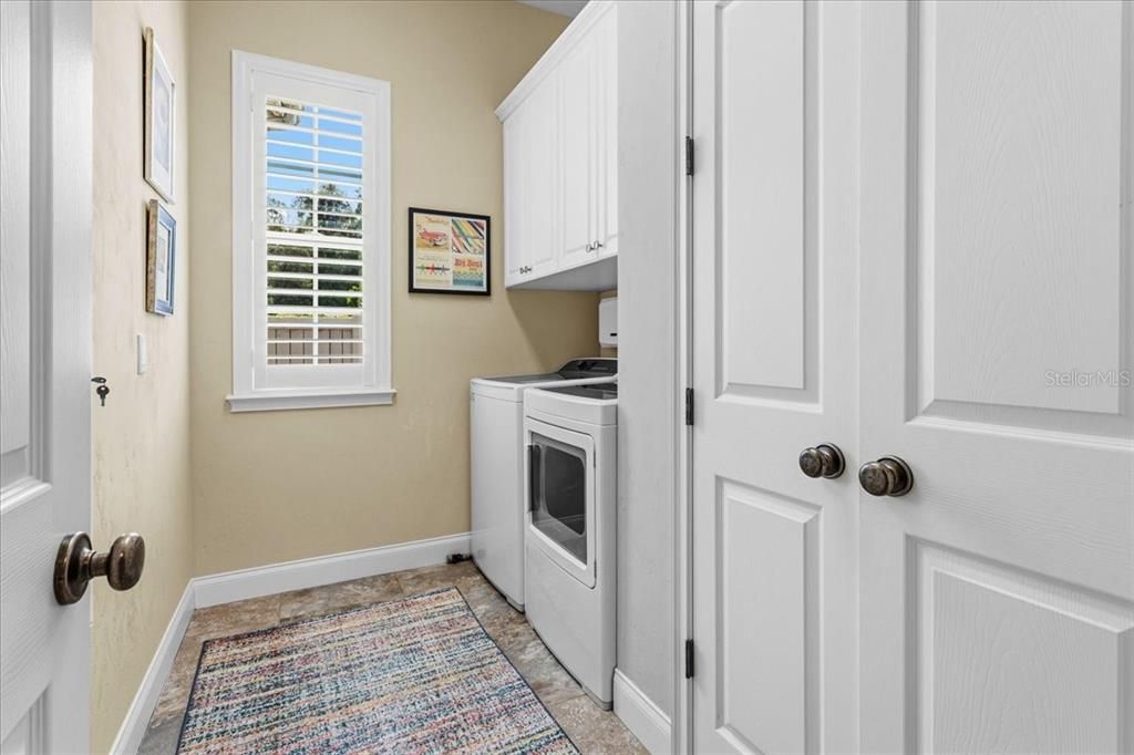 For Sale: $960,000 (3 beds, 3 baths, 3627 Square Feet)