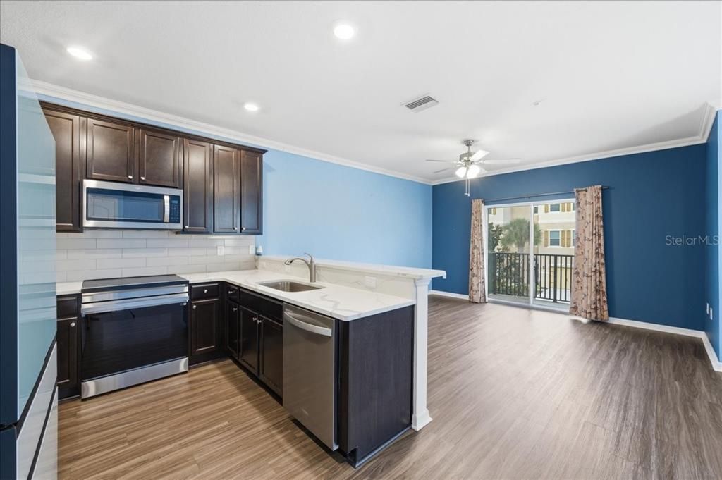 For Sale: $265,000 (3 beds, 2 baths, 1652 Square Feet)