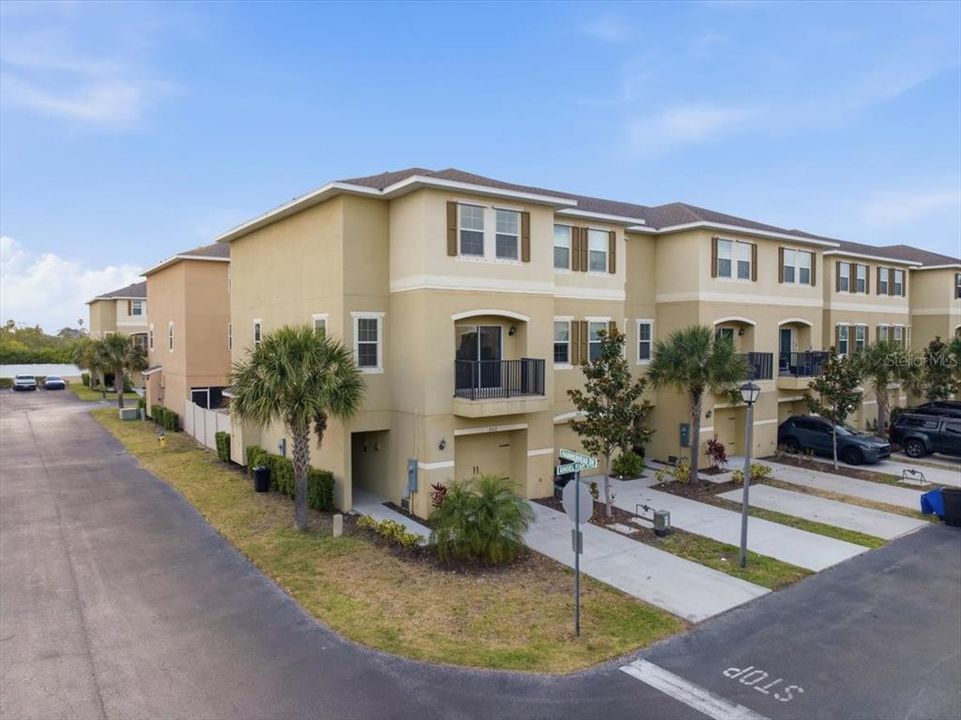 For Sale: $265,000 (3 beds, 2 baths, 1652 Square Feet)