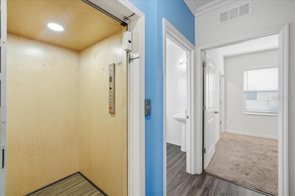 For Sale: $265,000 (3 beds, 2 baths, 1652 Square Feet)