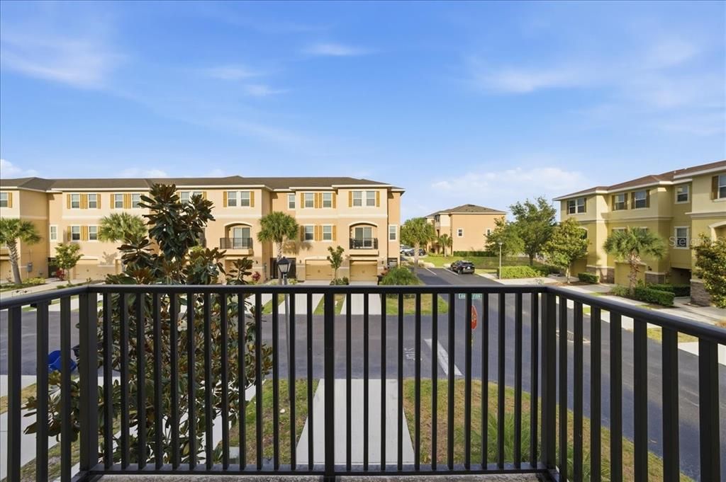 For Sale: $265,000 (3 beds, 2 baths, 1652 Square Feet)
