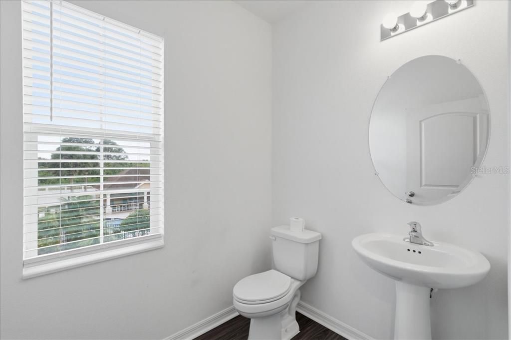 For Sale: $265,000 (3 beds, 2 baths, 1652 Square Feet)