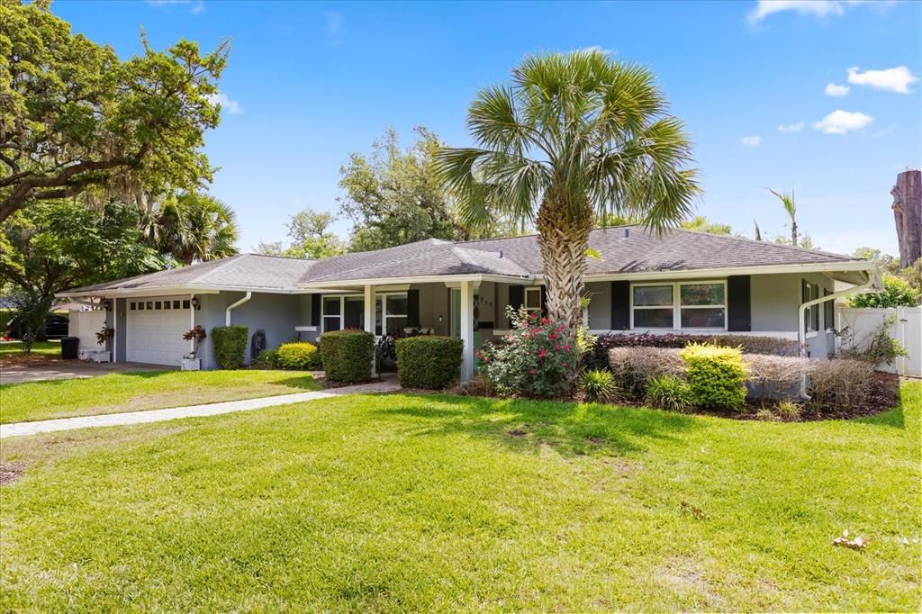 En Venta: $655,000 (3 camas, 2 baños, 2214 Pies cuadrados)