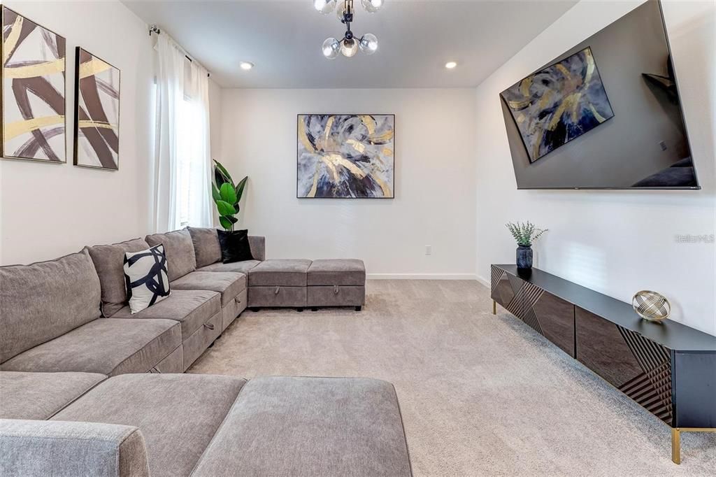 For Rent: $5,200 (9 beds, 7 baths, 4267 Square Feet)