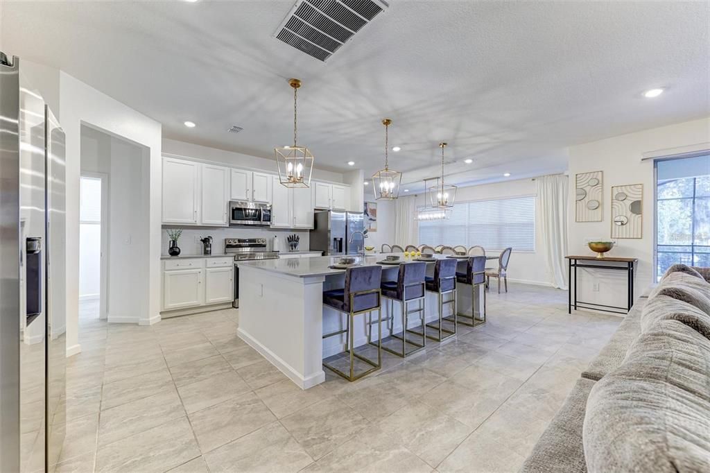 For Rent: $5,200 (9 beds, 7 baths, 4267 Square Feet)