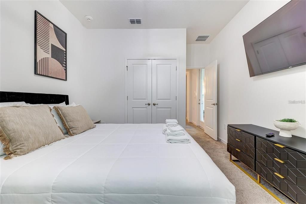 For Rent: $5,200 (9 beds, 7 baths, 4267 Square Feet)