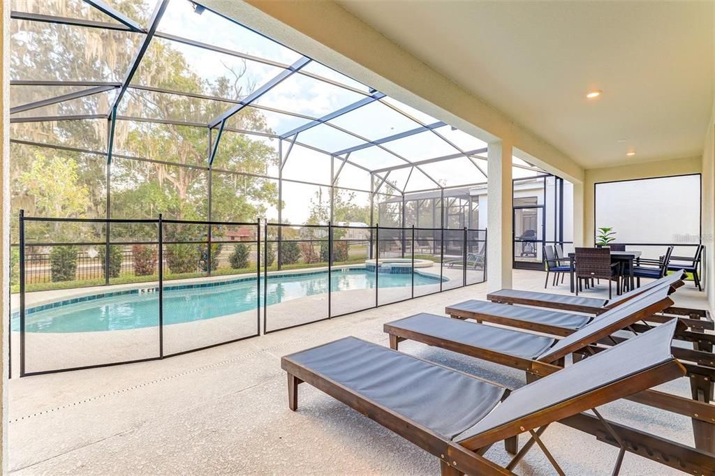 For Rent: $5,200 (9 beds, 7 baths, 4267 Square Feet)