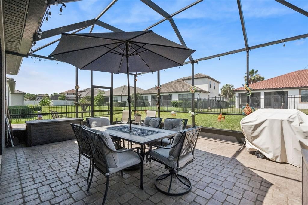 En Venta: $550,000 (4 camas, 3 baños, 2727 Pies cuadrados)