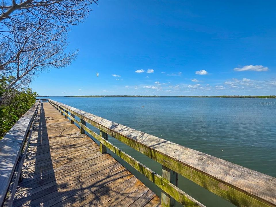 For Sale: $396,000 (2 beds, 1 baths, 800 Square Feet)