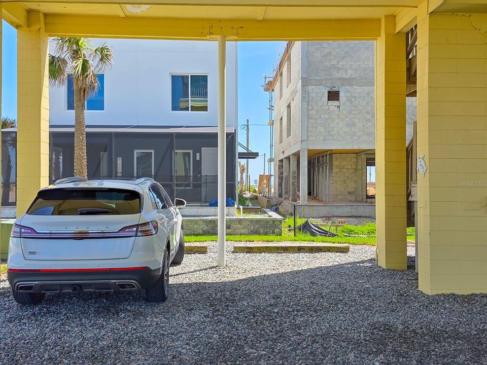 For Sale: $396,000 (2 beds, 1 baths, 800 Square Feet)