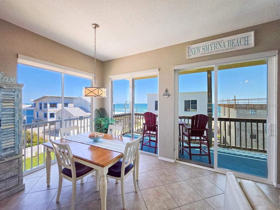 For Sale: $396,000 (2 beds, 1 baths, 800 Square Feet)