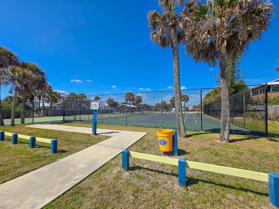 For Sale: $396,000 (2 beds, 1 baths, 800 Square Feet)