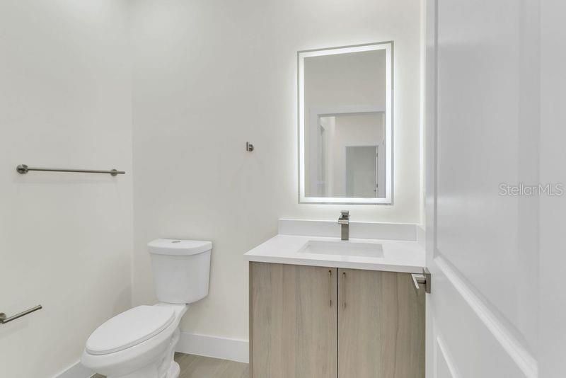 For Rent: $2,500 (4 beds, 3 baths, 1807 Square Feet)