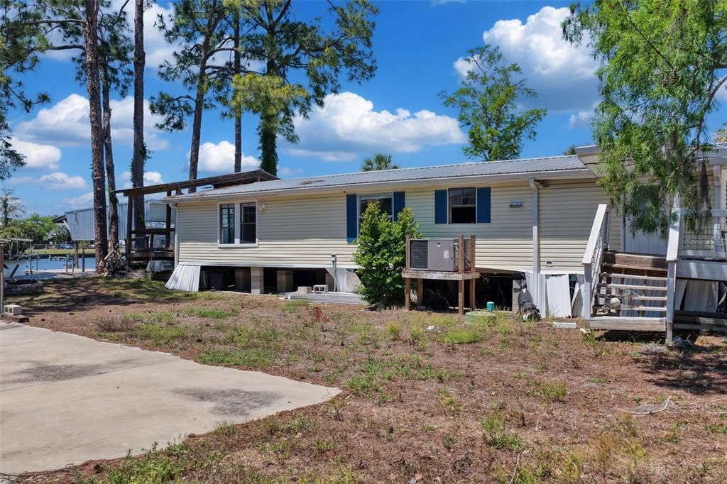 На продажу: $169,900 (0.14 acres)